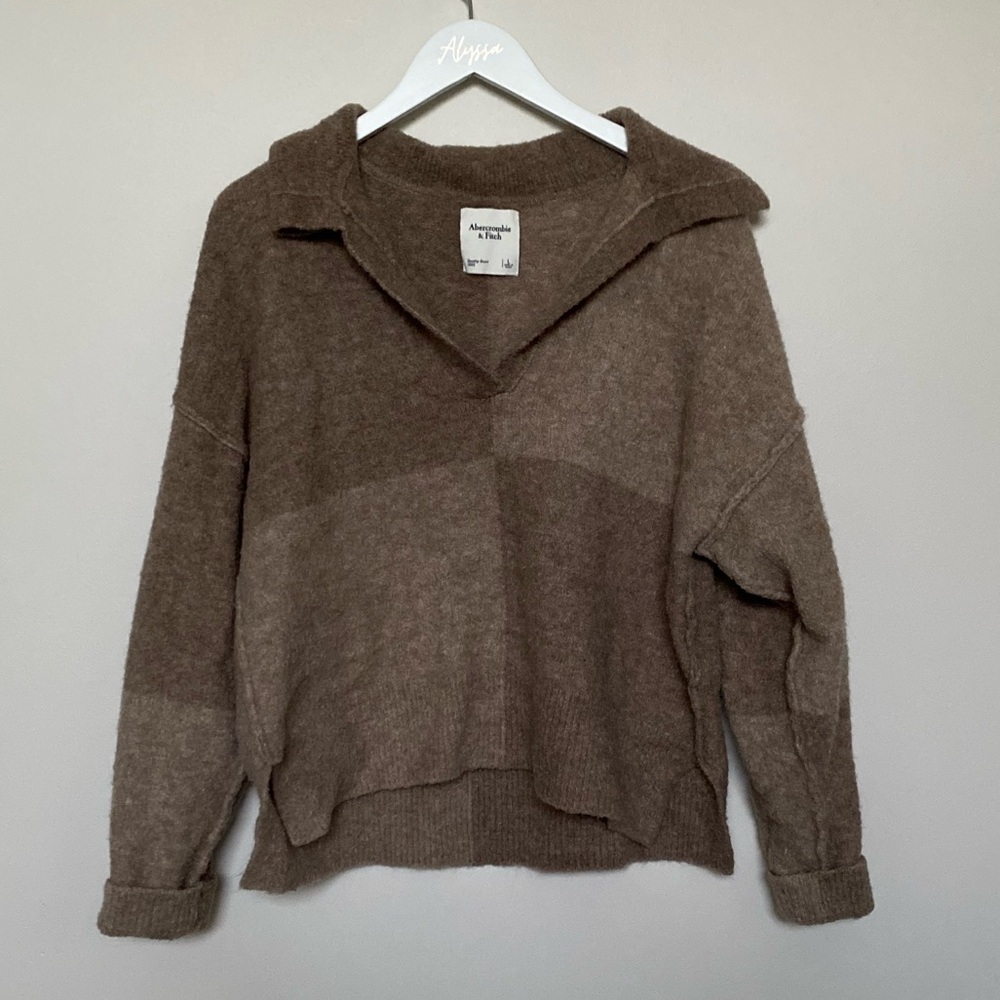 Abercrombie & Fitch Brown Collared Sweater with Checkered Design